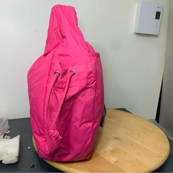 Puma Retro Sport Nylon Crossbody Hot Pink Shoulder Bag Ajustable Strap Tote Y2K - Picture 4 of 15